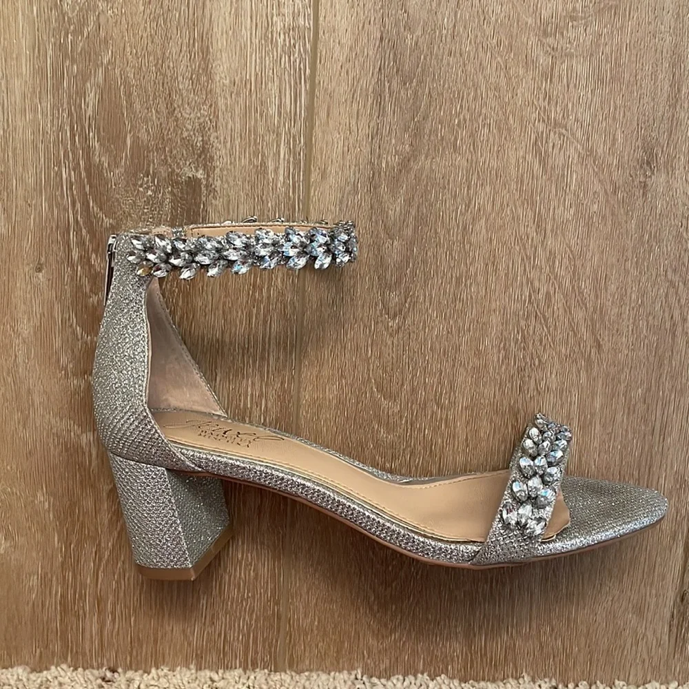 Badgley Mischka Jewel collection silver block heel - Picture 4 of 8